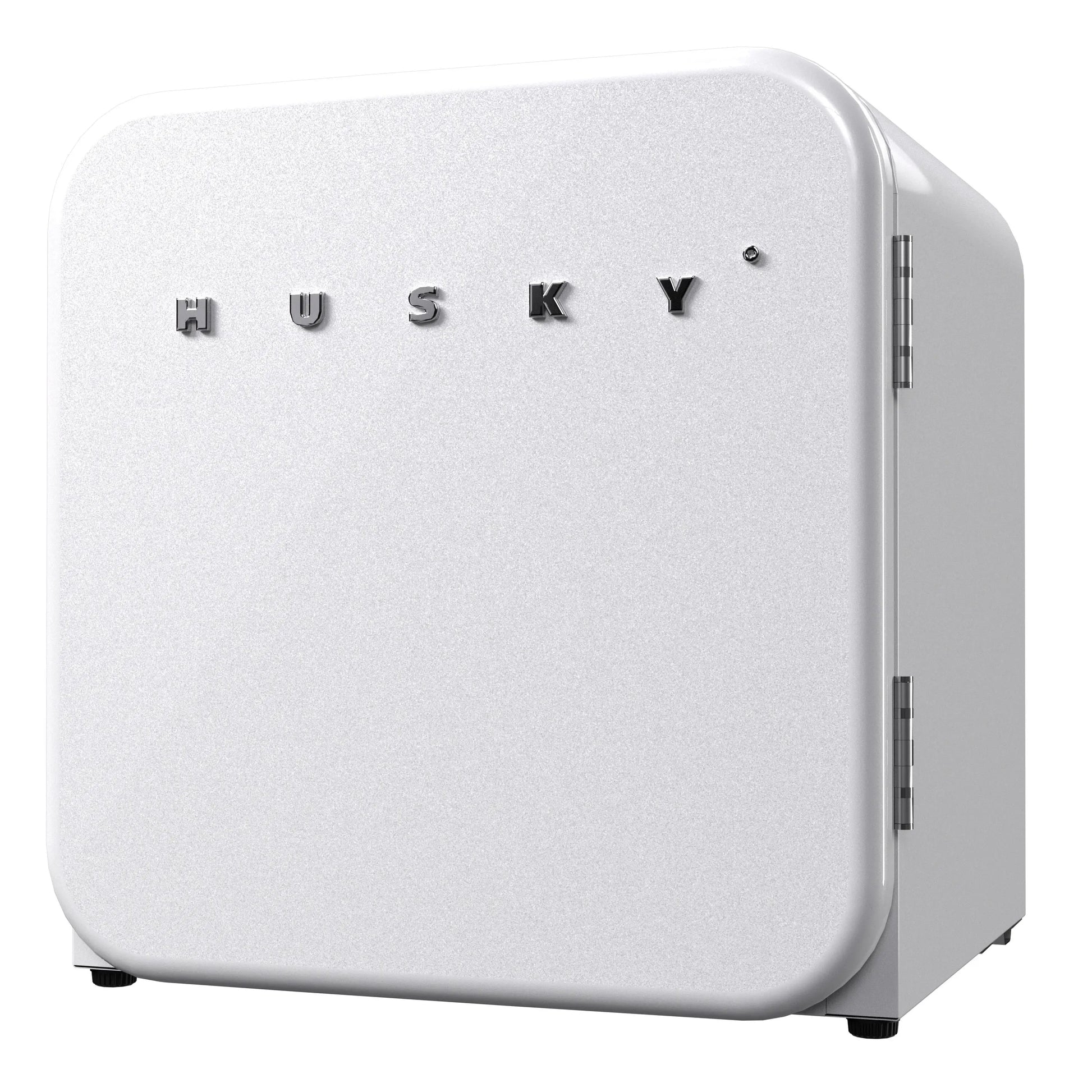 Husky Premium 43L Retro Style 1.5 C.ft. Freestanding Mini Fridge in White - ProMounts
